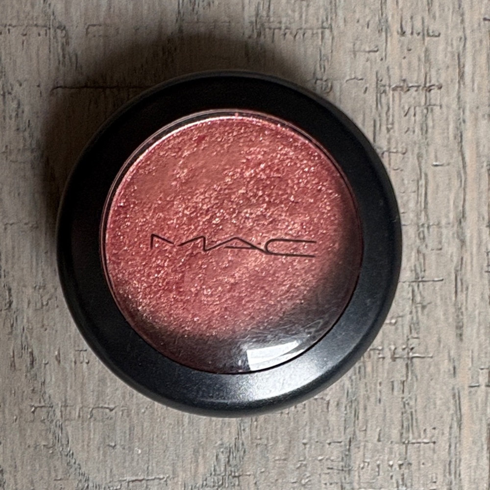 MAC Pressed Pigment- PINK PEPPER